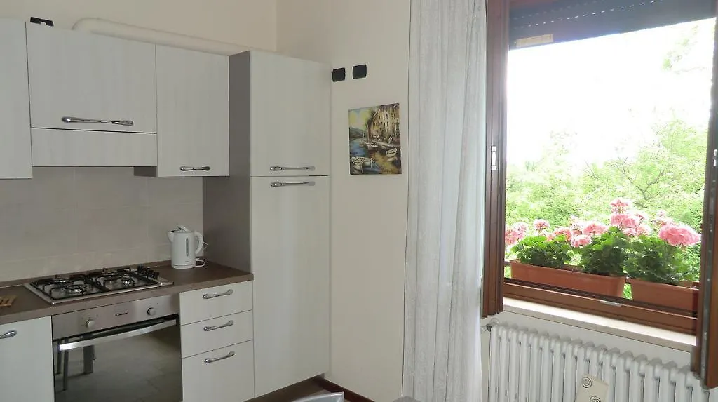 Appartamento Lago Peschiera del Garda 0*,  Italy