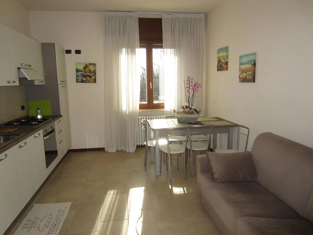 Appartamento Lago Peschiera del Garda 0*,  Italy